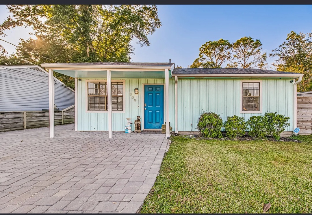 BEAUTIFULL RENOVATED HOMES WITH MODERN COMFORT